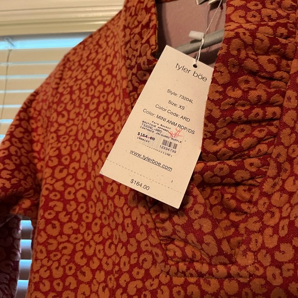 NWT XS Tyler Boe ruffle neck shift dress - Picture 2 of 3